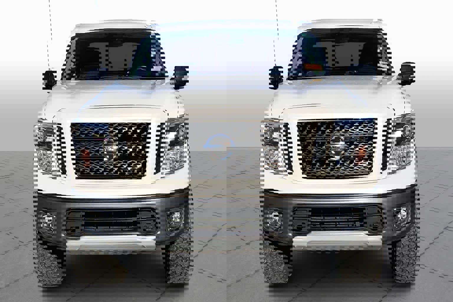 Used 2018 Nissan Titan PRO-4X image 6