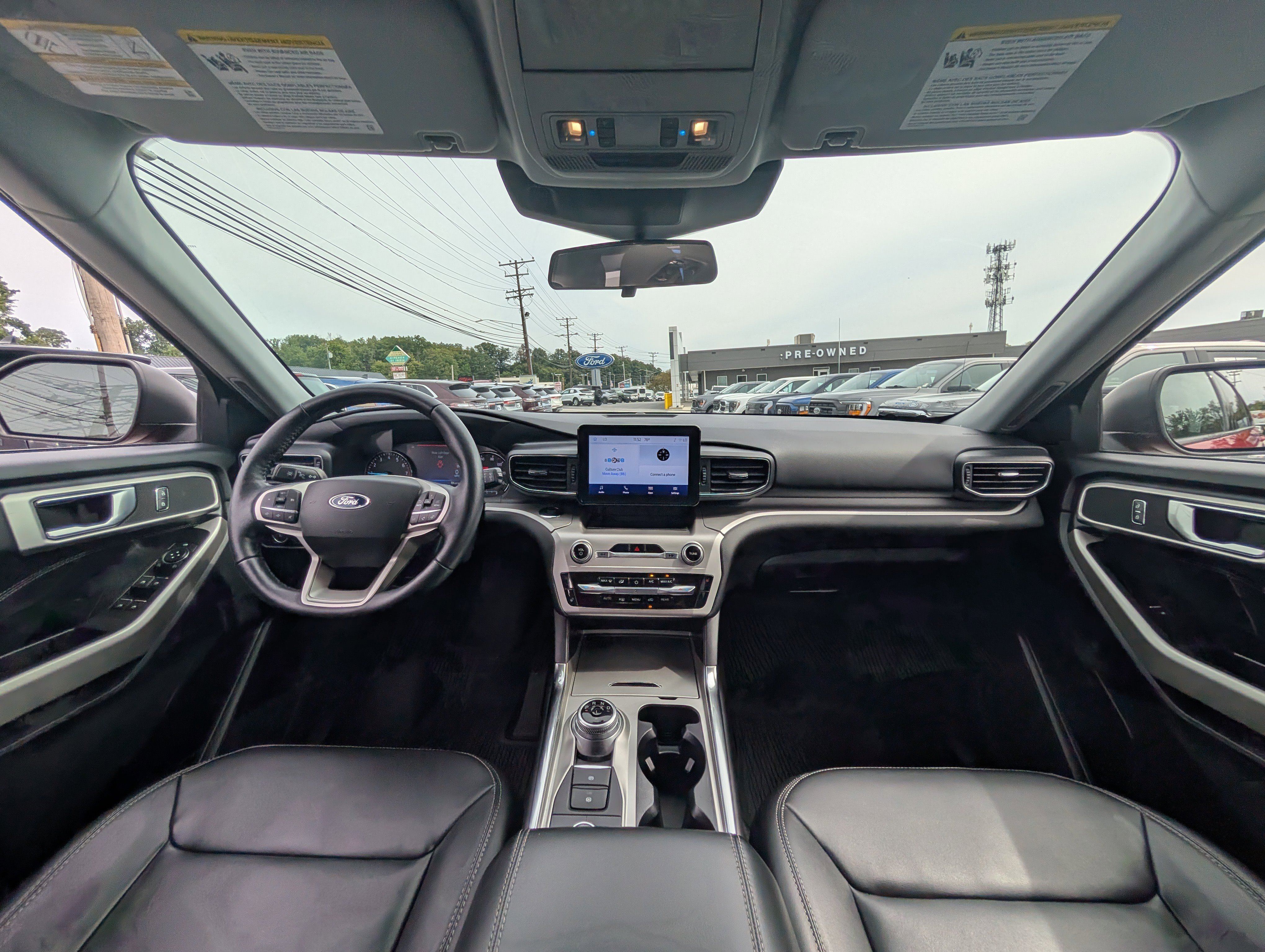 Certified 2022 Ford Explorer XLT w/ Equipment Group 202A image 22