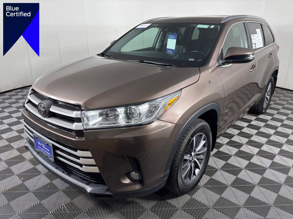 Used 2017 Toyota Highlander XLE image 1