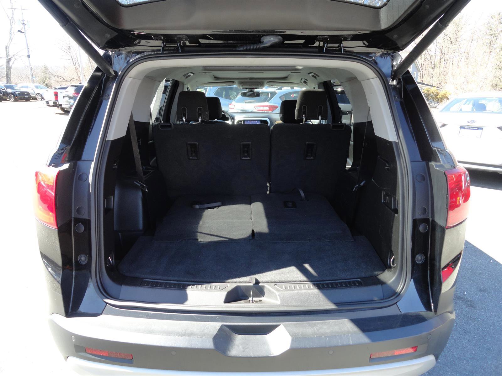 Used 2019 GMC Acadia SLE w/ Driver Alert Package I image 23