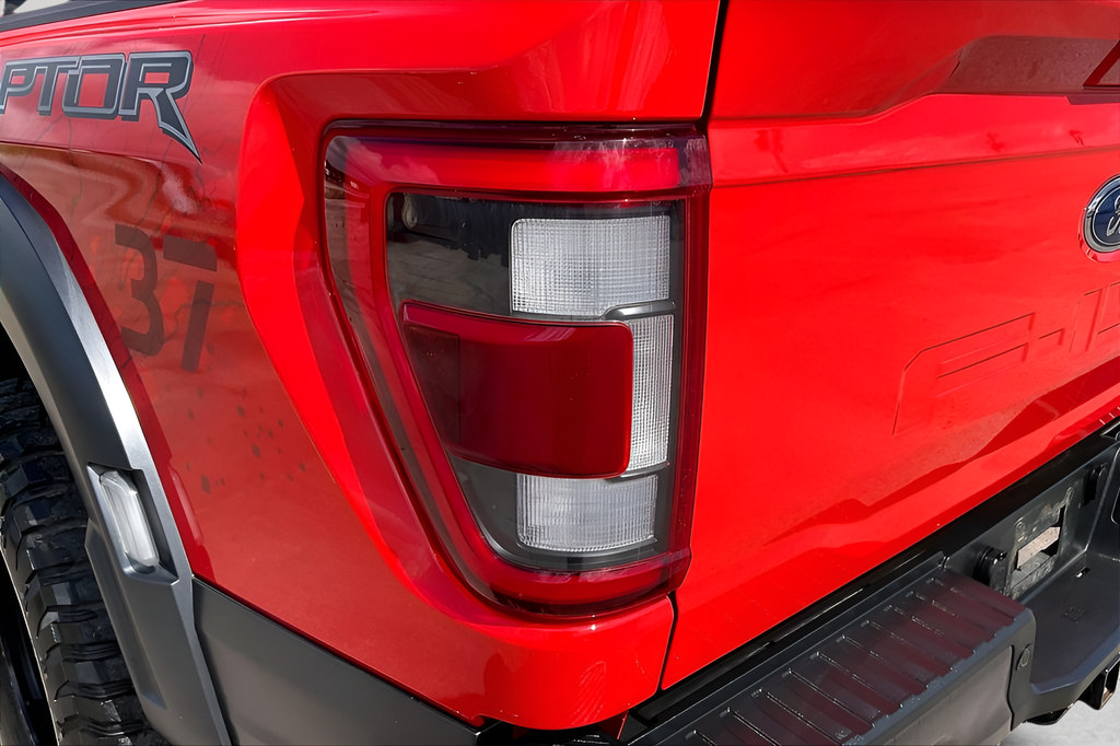 Certified 2022 Ford F150 Raptor w/ Raptor 37 Performance Package AWD/4WD image 31