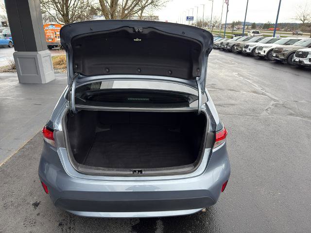 Used 2021 Toyota Corolla LE image 5