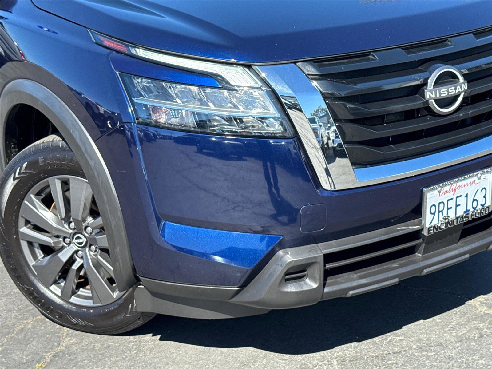 Used 2022 Nissan Pathfinder SV image 9