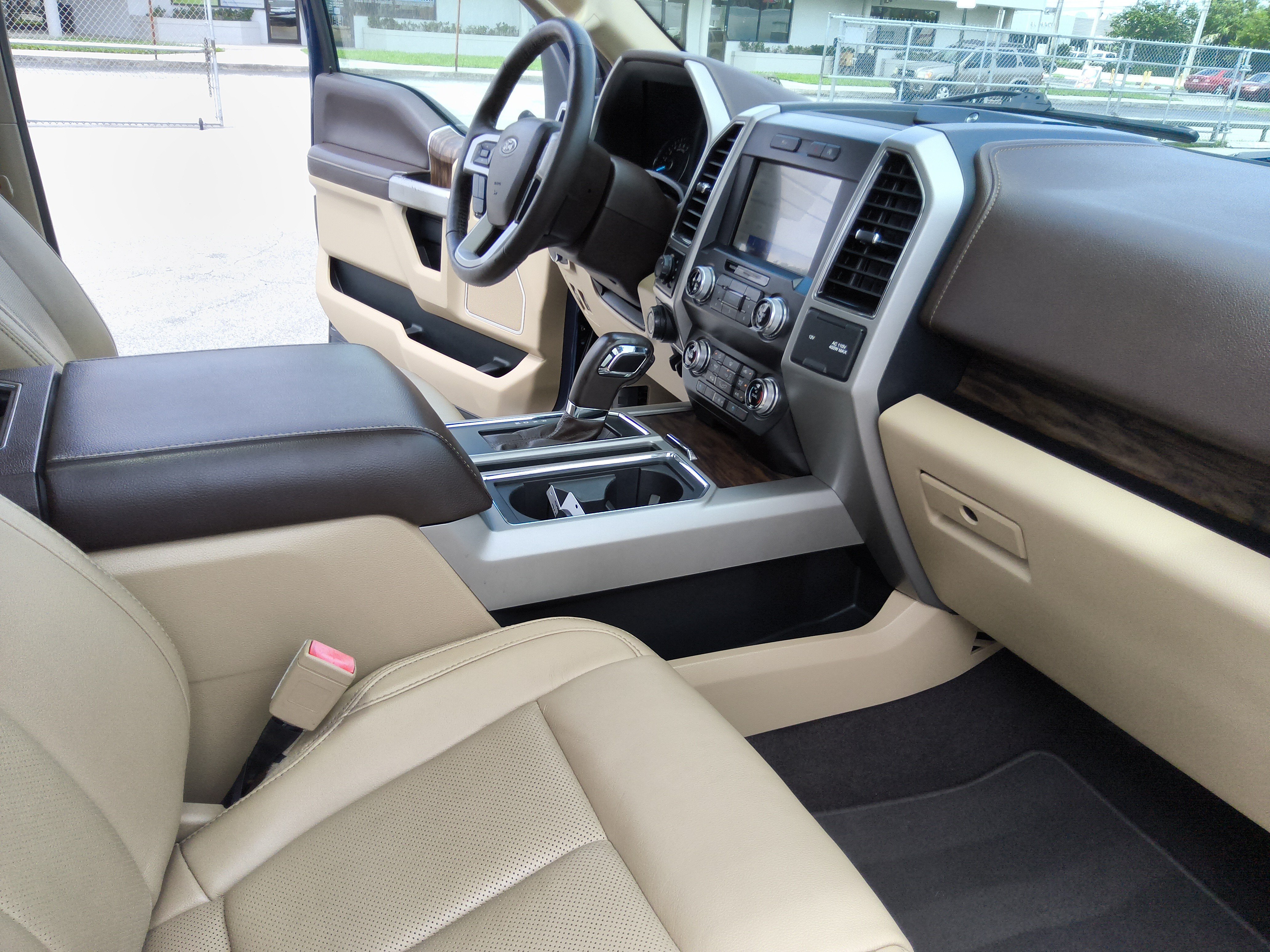 Certified 2019 Ford F150 Lariat w/ Equipment Group 502A Luxury AWD/4WD image 25