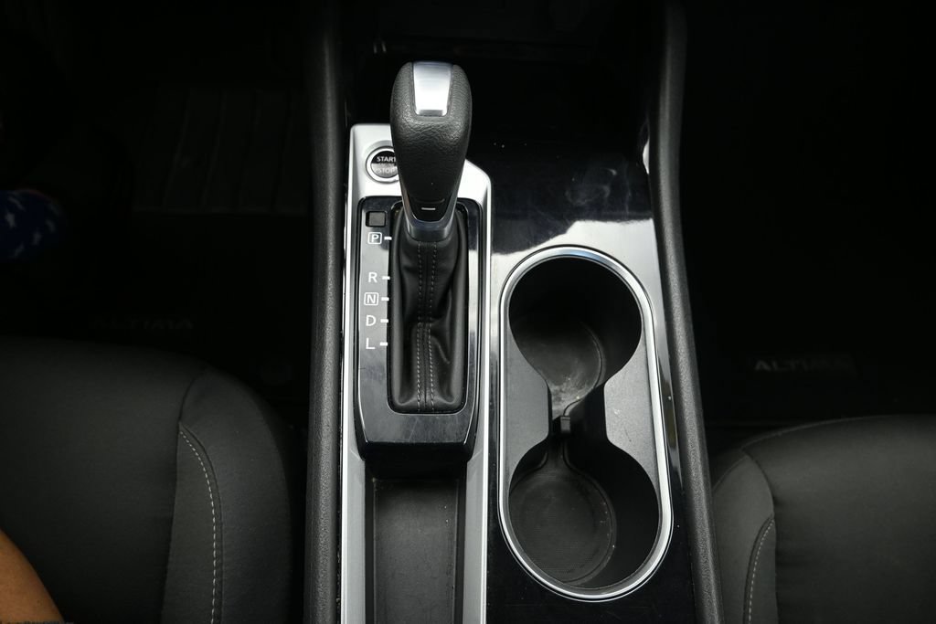 Used 2024 Nissan Altima 2.5 SV FWD image 27