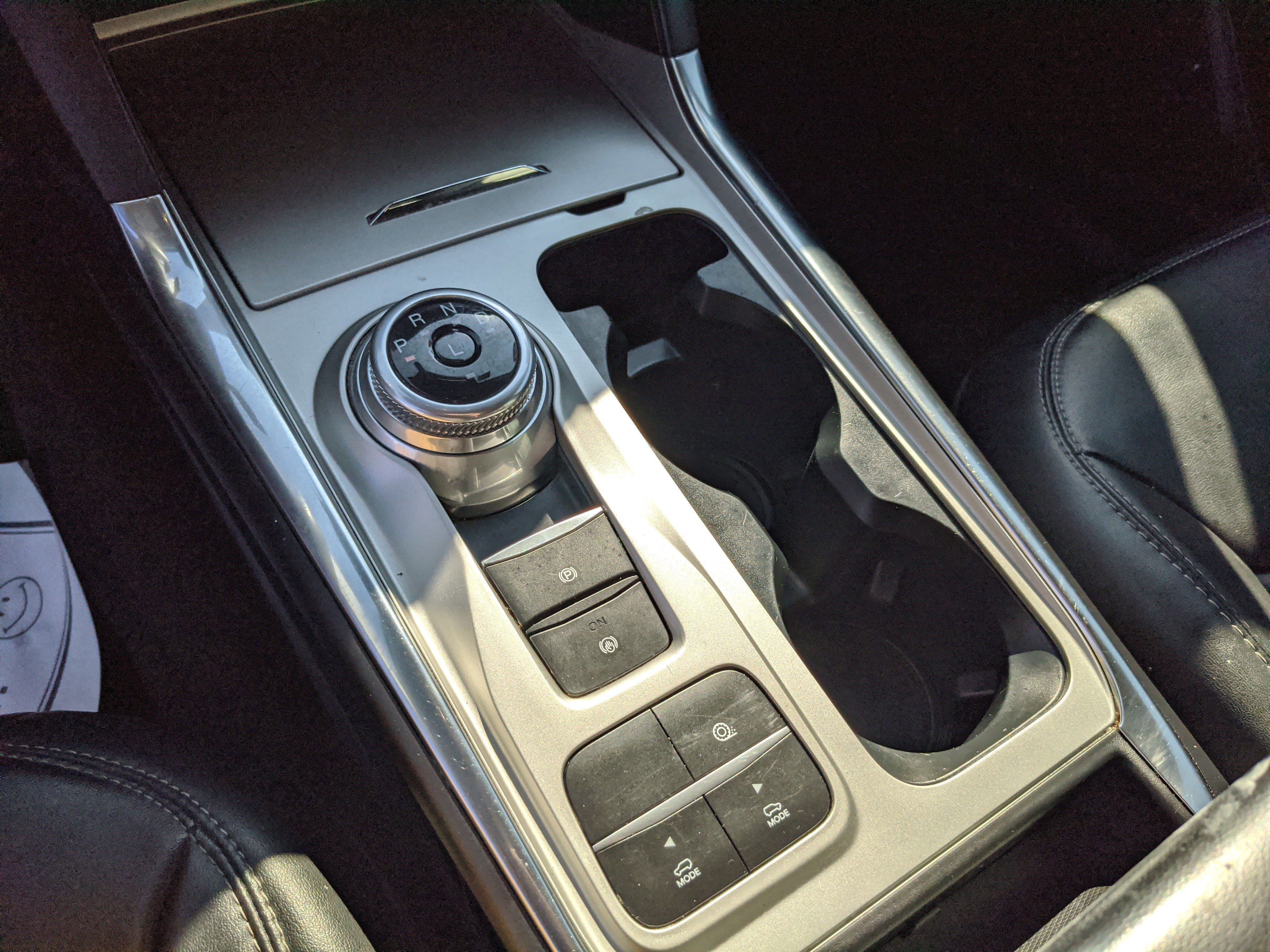 Certified 2022 Ford Explorer XLT w/ Equipment Group 202A image 27