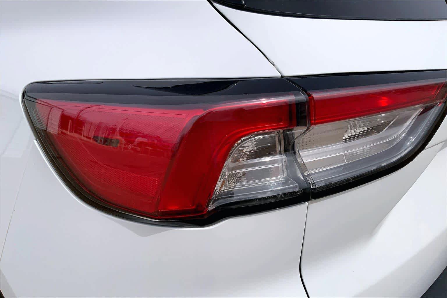 Certified 2021 Ford Escape SE FWD image 29