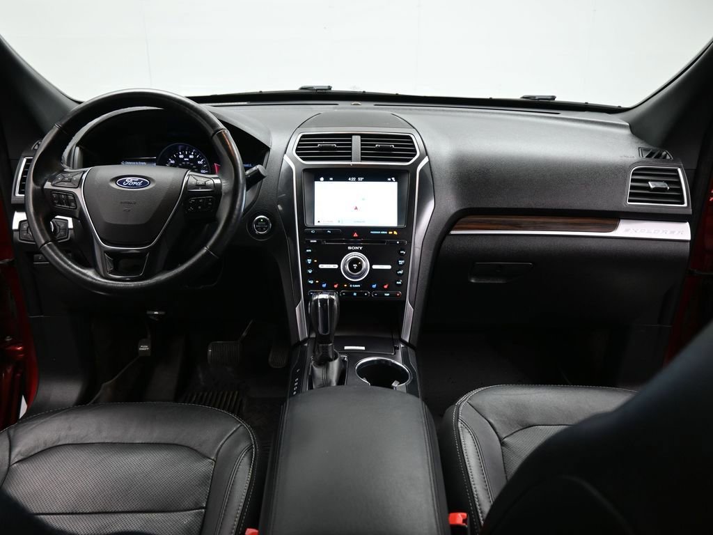 Certified 2018 Ford Explorer Limited w/ Ford Safe & Smart Package image 58