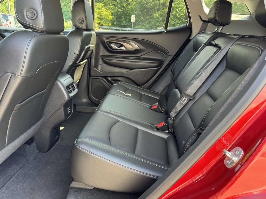 Used 2024 GMC Terrain SLT AWD/4WD image 18