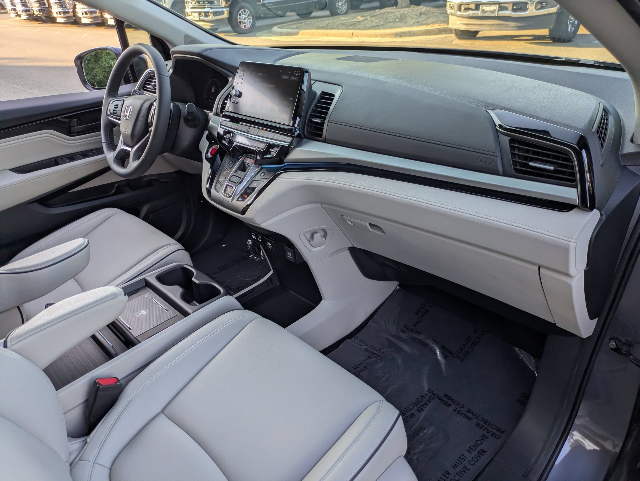 Used 2025 Honda Odyssey Touring image 37