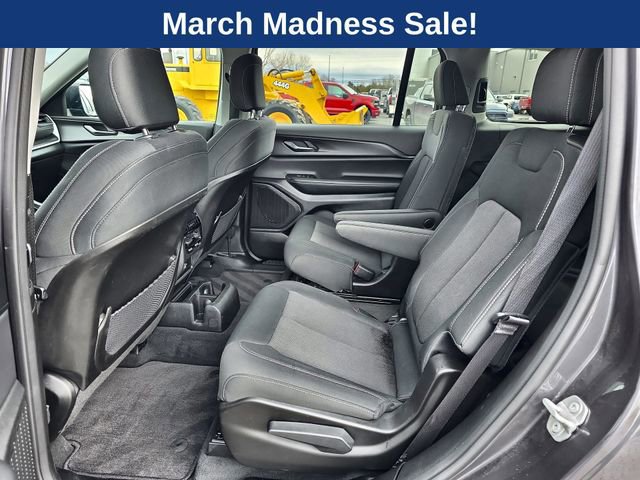 Used 2024 Jeep Grand Cherokee L Laredo image 23