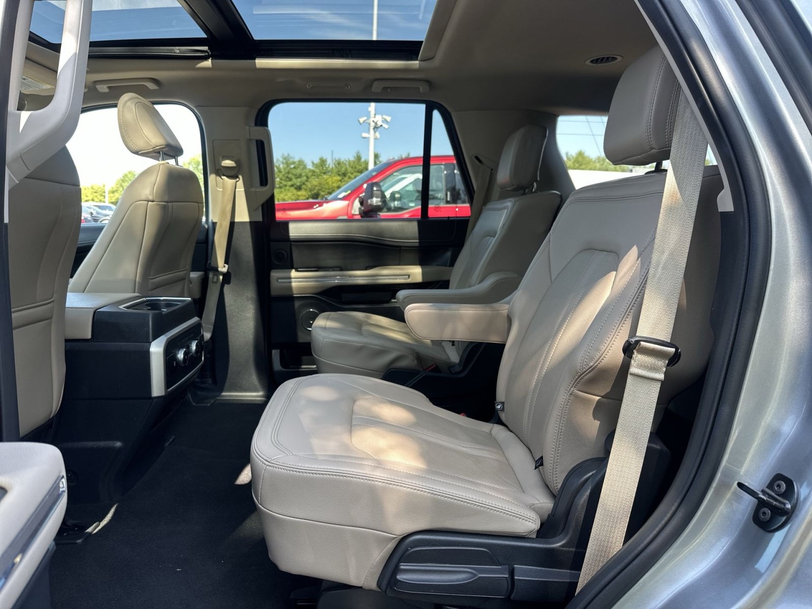 Certified 2024 Ford Expedition Limited AWD/4WD image 26