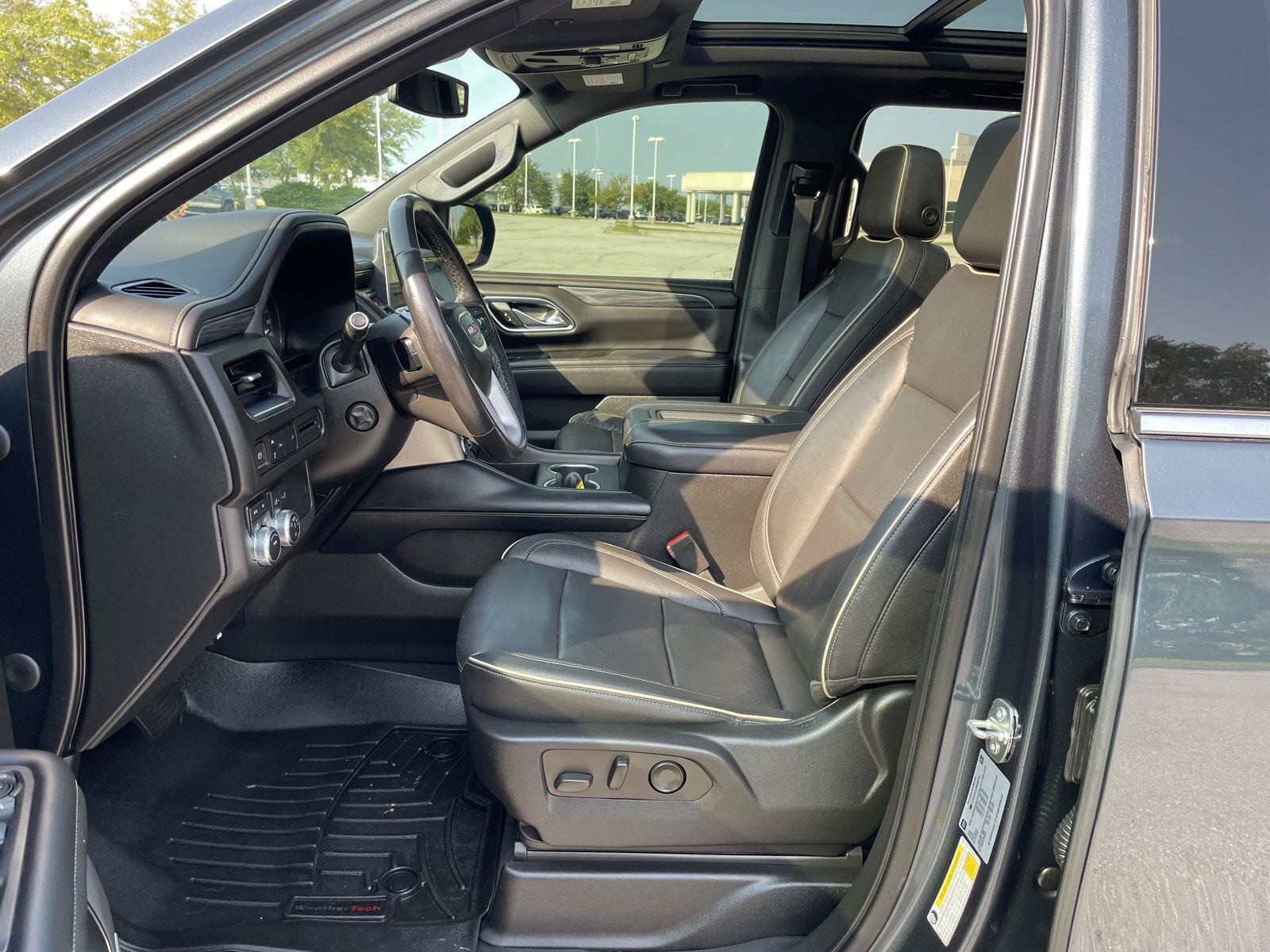 Used 2021 GMC Yukon XL SLT w/ SLT Premium Package AWD/4WD image 17