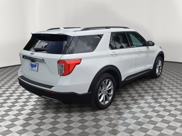Certified 2023 Ford Explorer XLT w/ Equipment Group 202A RWD image 6