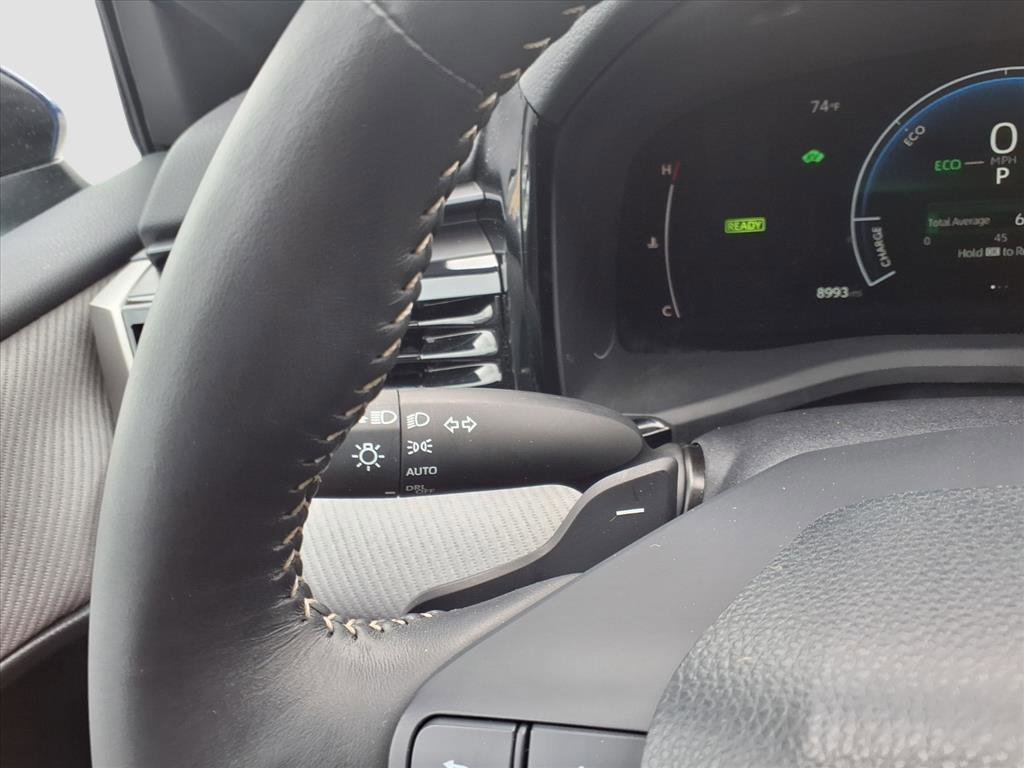 Used 2025 Toyota Camry Hybrid image 23