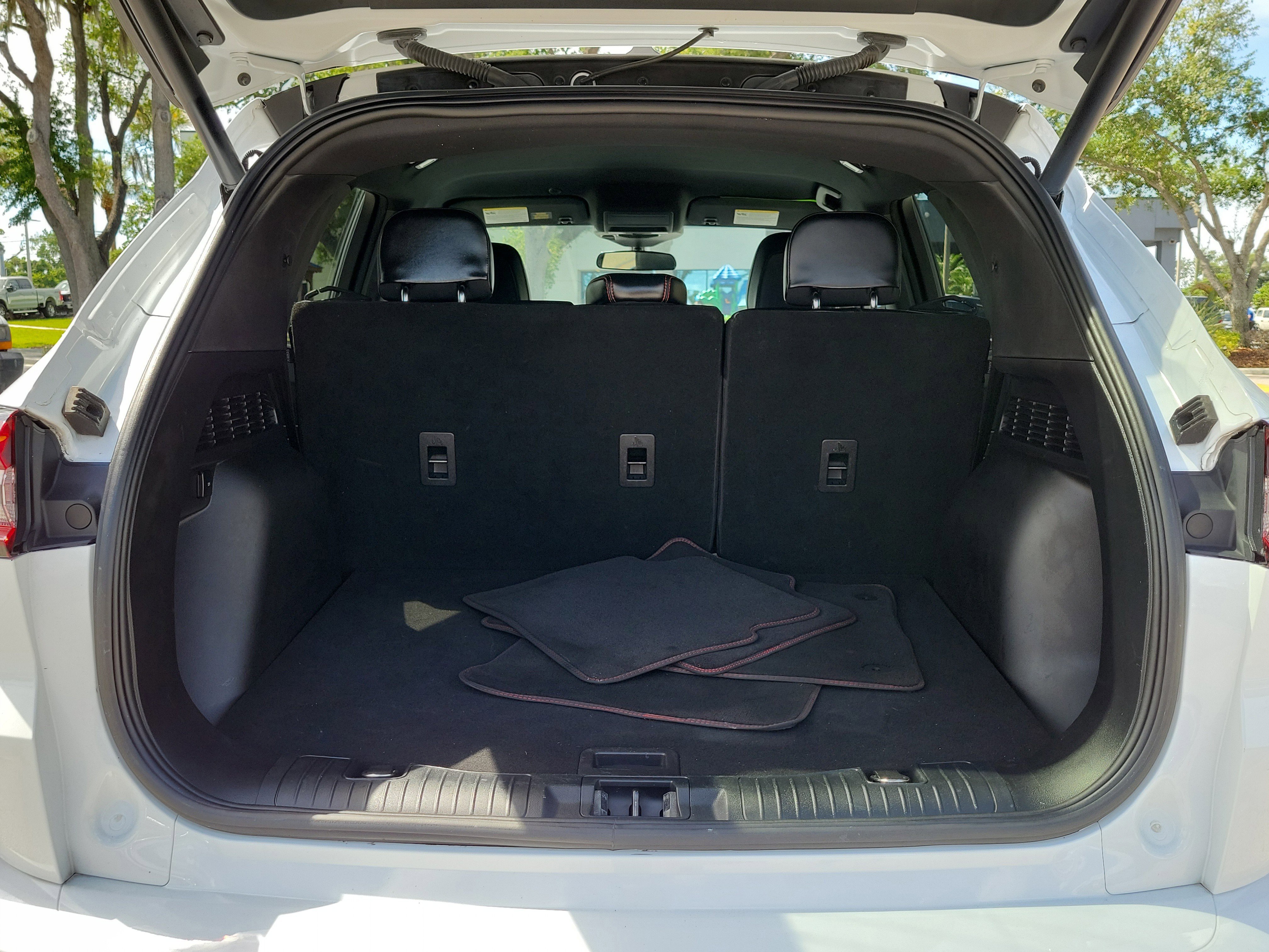 Certified 2023 Ford Escape ST-Line w/ Tech Pack #1 FWD image 9