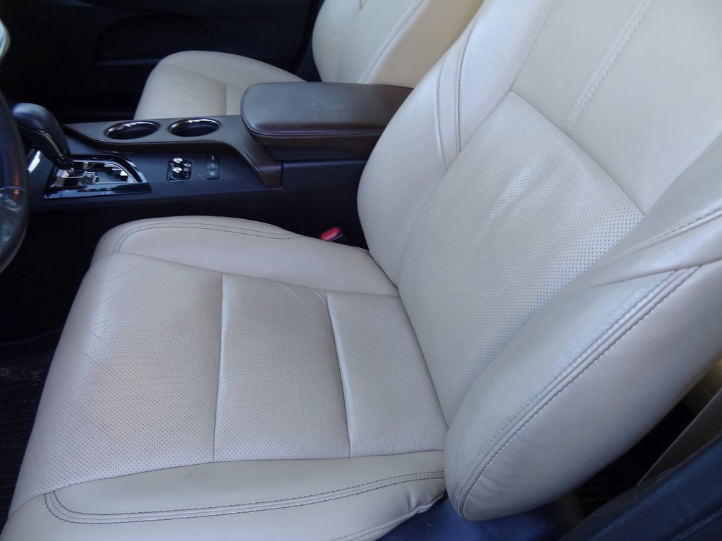 Used 2018 Toyota Avalon Limited image 6