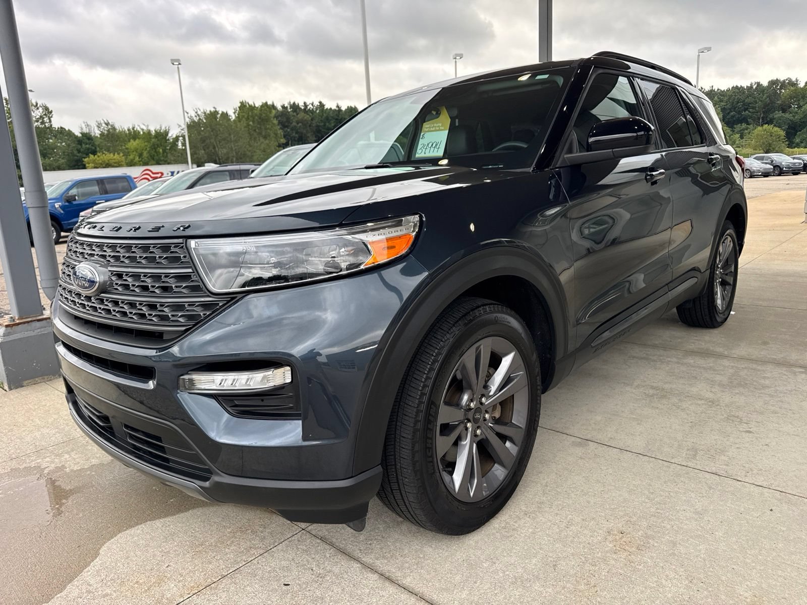 Certified 2024 Ford Explorer XLT w/ Equipment Group 202A AWD/4WD image 3