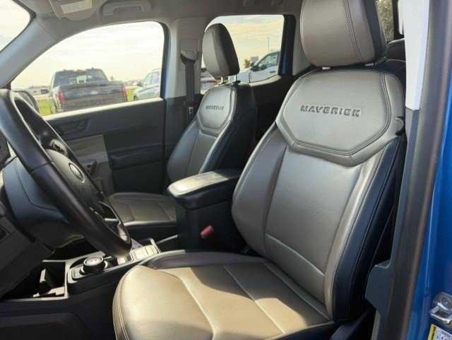 Certified 2025 Ford Maverick Lariat w/ 4K Tow Package AWD/4WD image 13