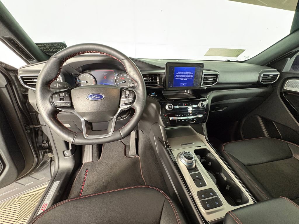 Certified 2023 Ford Explorer ST-Line w/ Class IV Trailer Tow Package image 11