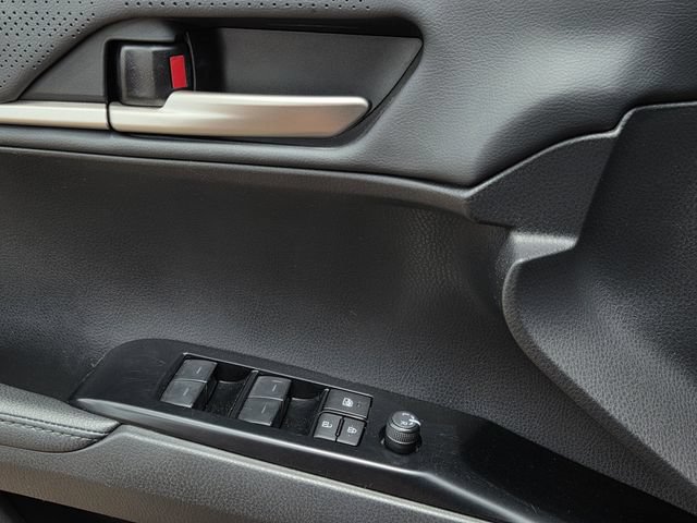 Used 2025 Toyota Camry XSE FWD image 17