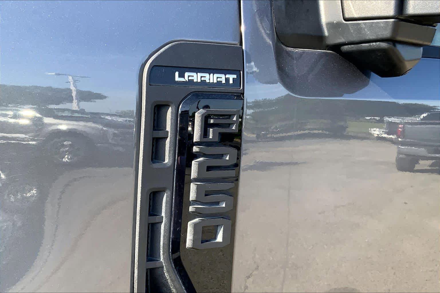 Certified 2023 Ford F250 Lariat w/ Lariat Ultimate Package AWD/4WD image 28