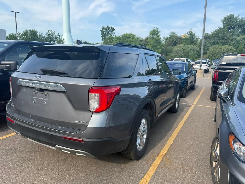 Certified 2024 Ford Explorer XLT w/ Equipment Group 202A AWD/4WD image 7