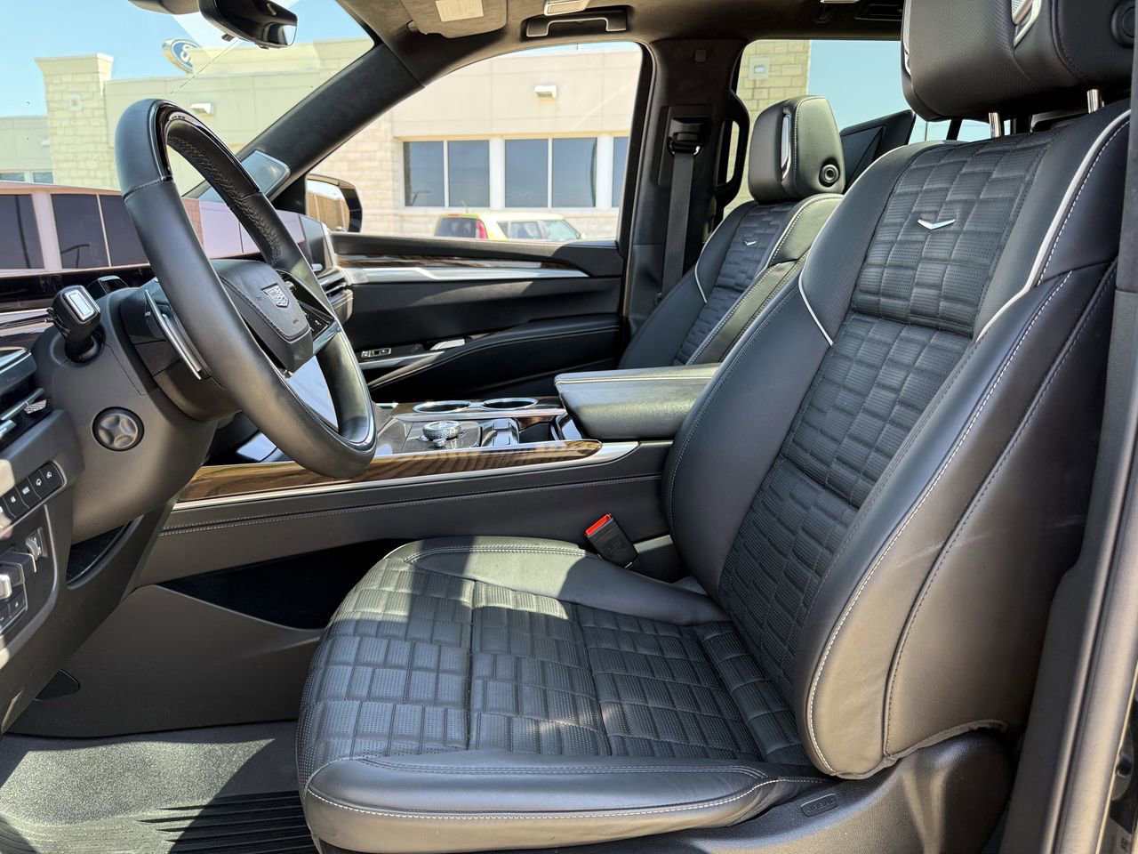 Used 2025 Cadillac Escalade Sport Platinum image 25