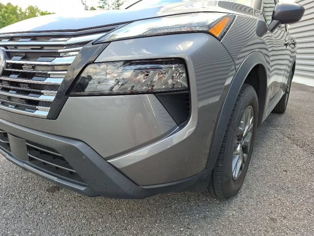 Used 2024 Nissan Rogue S FWD image 9