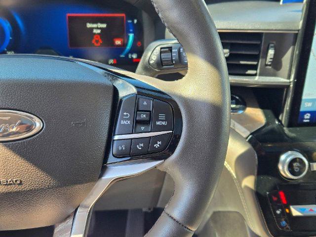 Certified 2023 Ford Explorer Platinum w/ Technology Package image 38