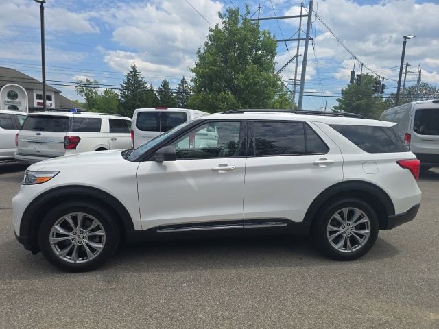 Certified 2023 Ford Explorer XLT w/ Equipment Group 202A AWD/4WD image 7