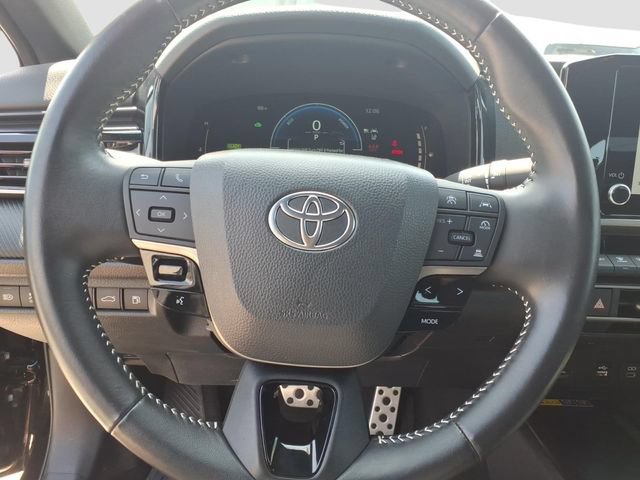 Used 2025 Toyota Camry SE FWD image 27