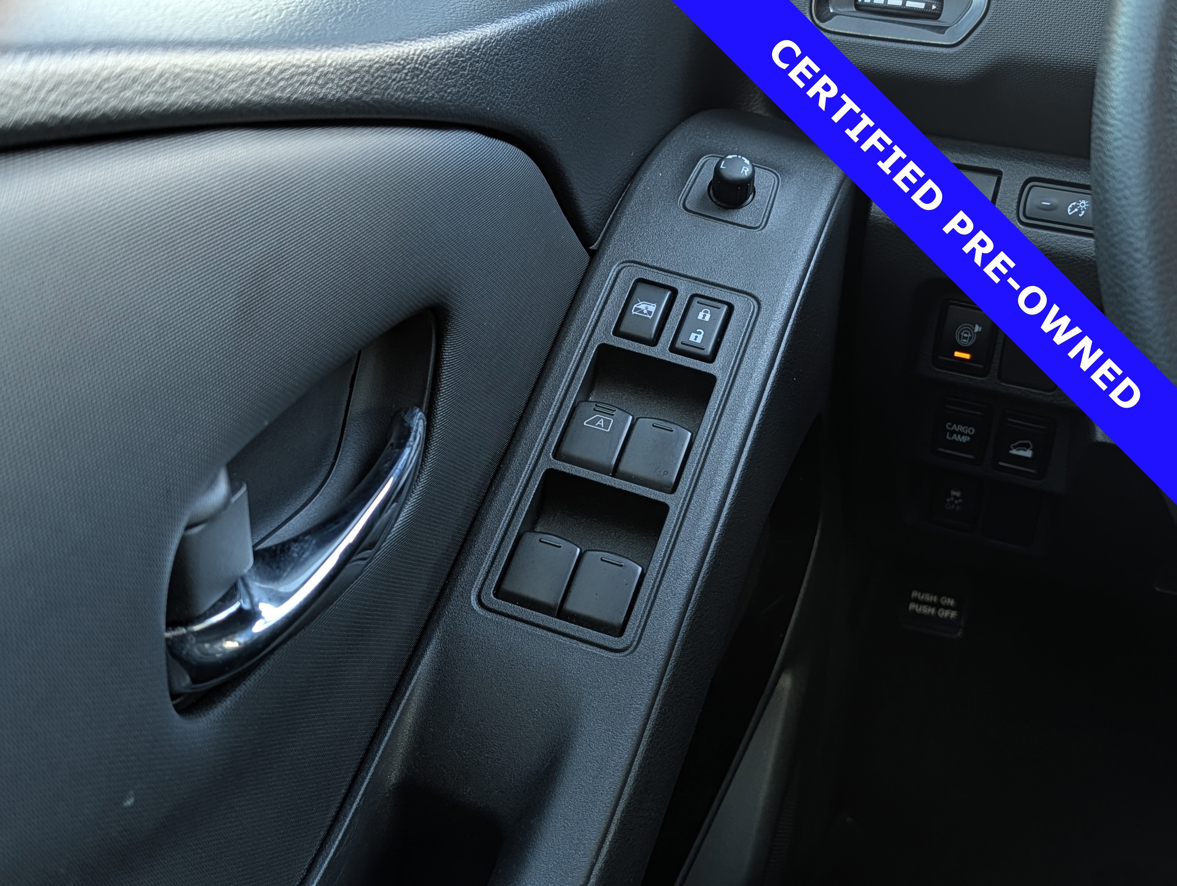 Used 2023 Nissan Frontier SV w/ Midnight Edition Package image 25