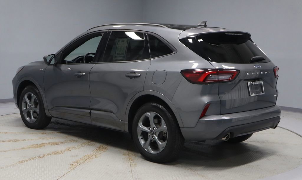 Certified 2023 Ford Escape ST-Line w/ Tech Pack #1 AWD/4WD image 10