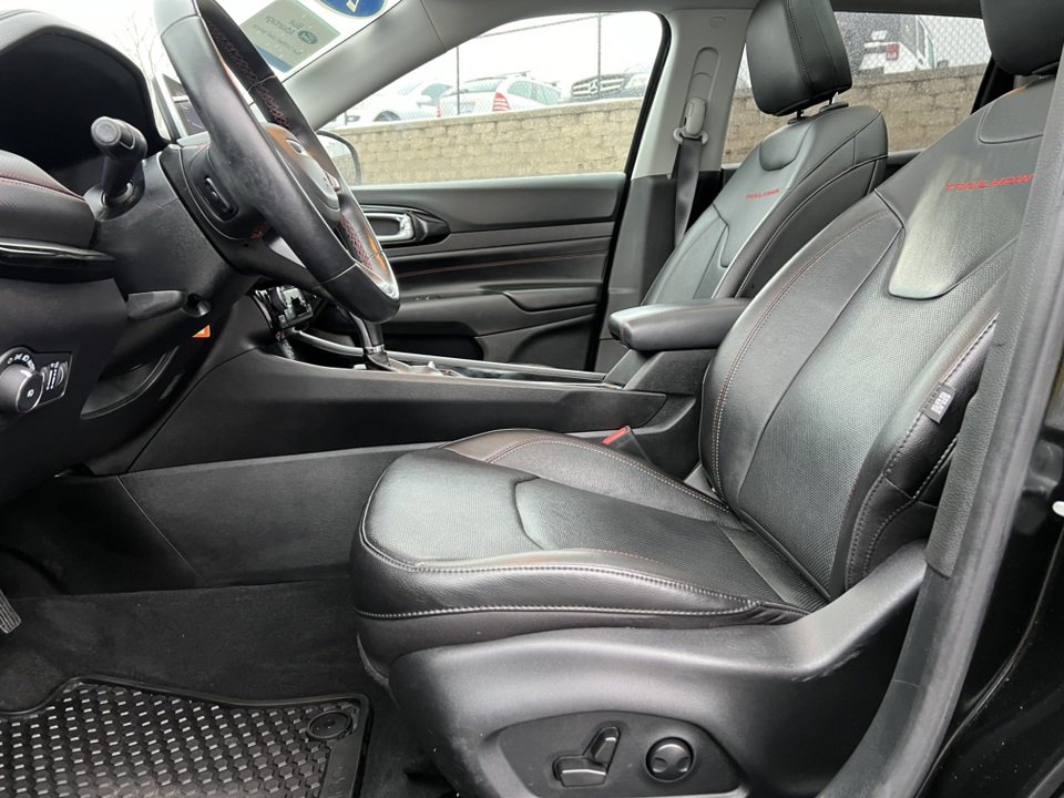 Used 2022 Jeep Compass Trailhawk w/ Trailhawk Elite Group image 5