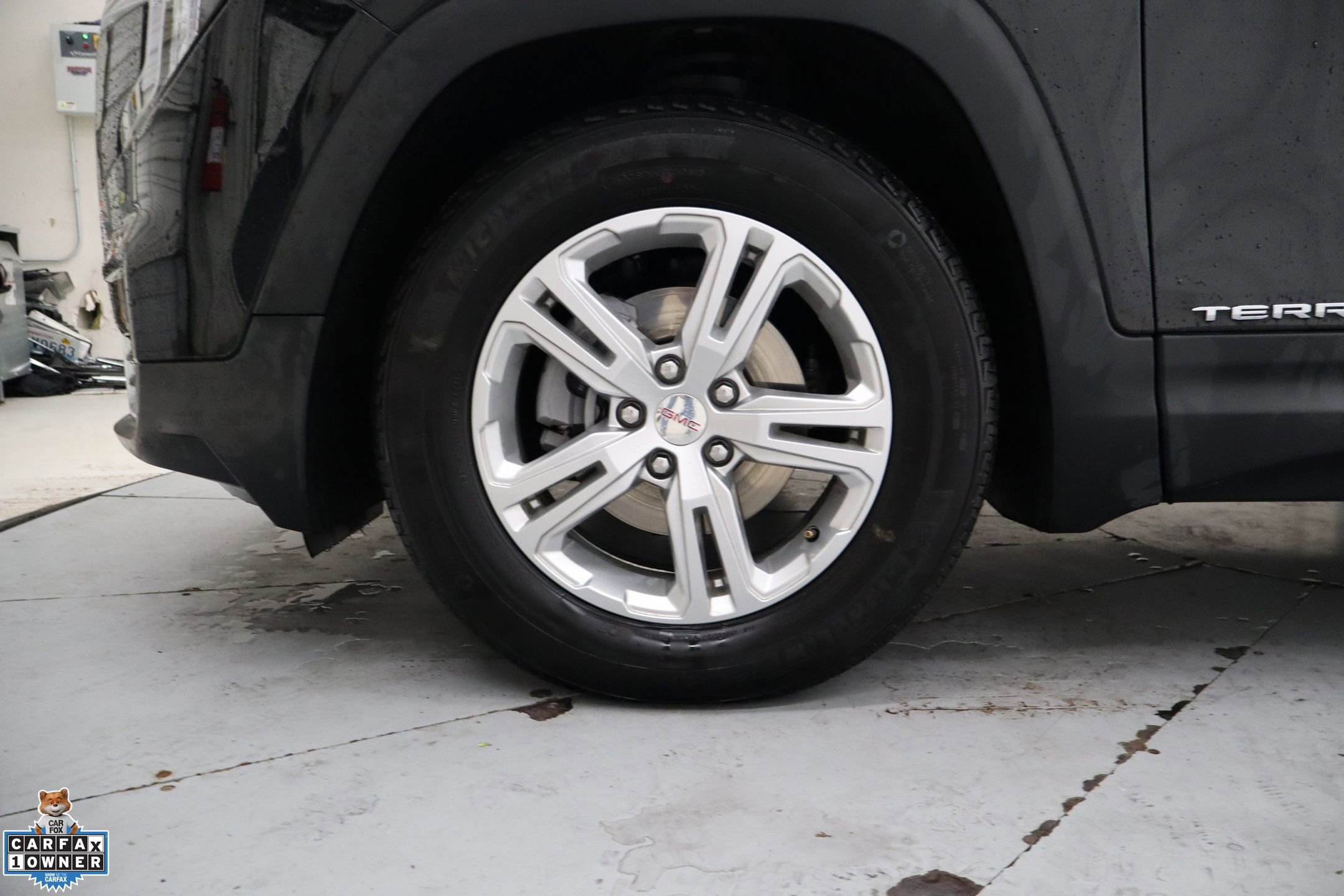 Used 2024 GMC Terrain SLE image 18