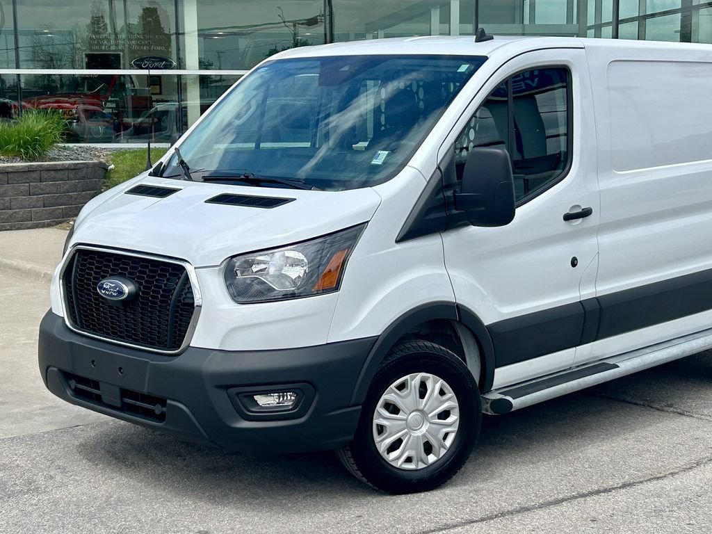 Certified 2025 Ford Transit 250 Low Roof w/ Exterior Upgrade Package RWD image 2