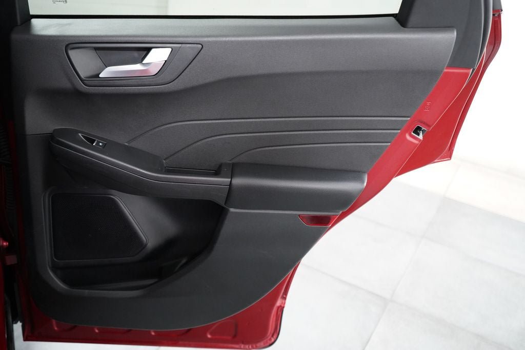 Certified 2025 Ford Escape ST-Line FWD image 24
