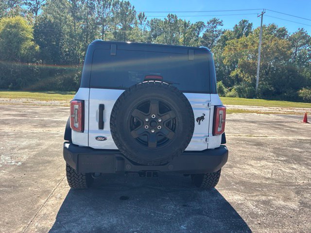 Certified 2025 Ford Bronco Outer Banks w/ Black Appearance Package AWD/4WD image 4