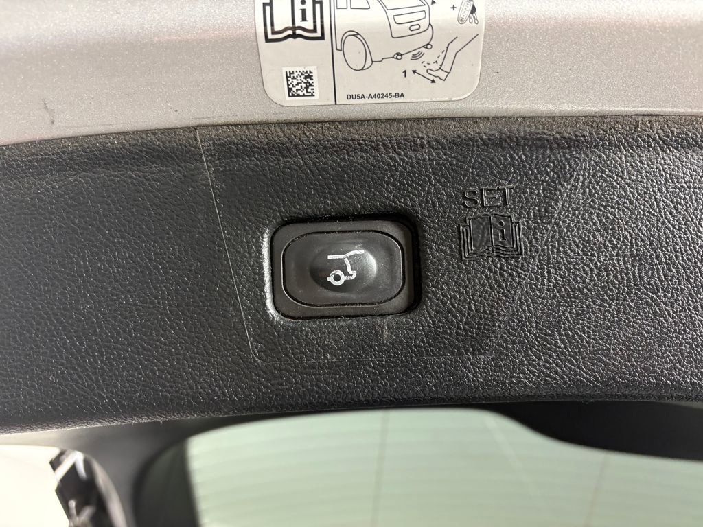 Certified 2019 Ford Edge Titanium image 32