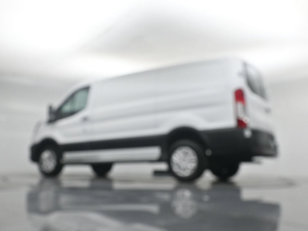 Certified 2025 Ford Transit 250 Low Roof w/ Exterior Upgrade Package RWD image 4