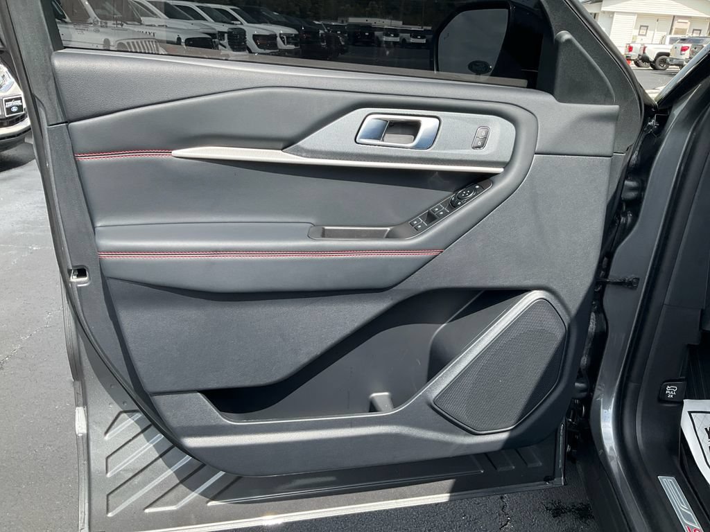 Certified 2026 Ford Explorer ST-Line RWD image 17