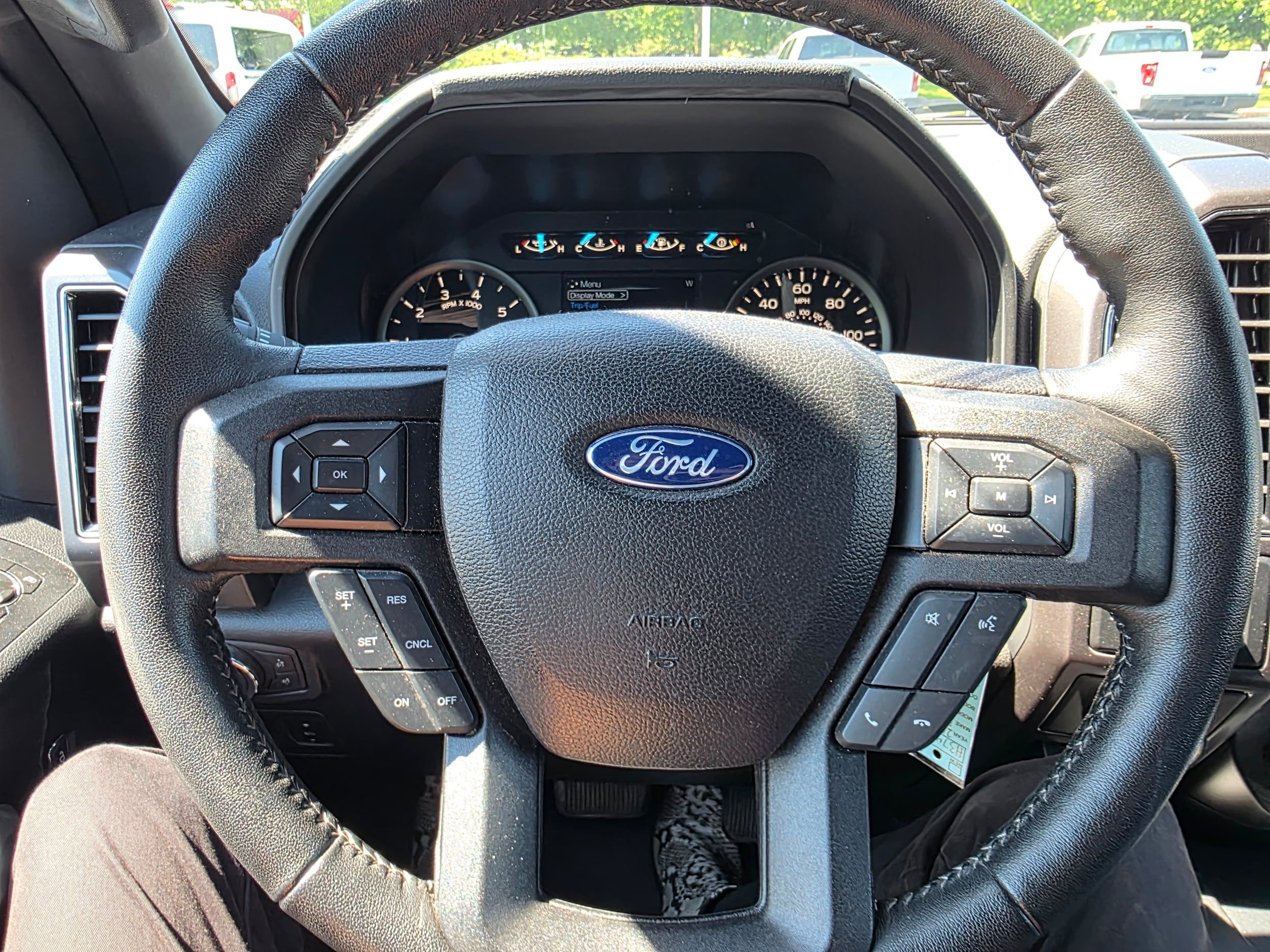 Certified 2018 Ford F150 XLT w/ Equipment Group 302A Luxury AWD/4WD image 15