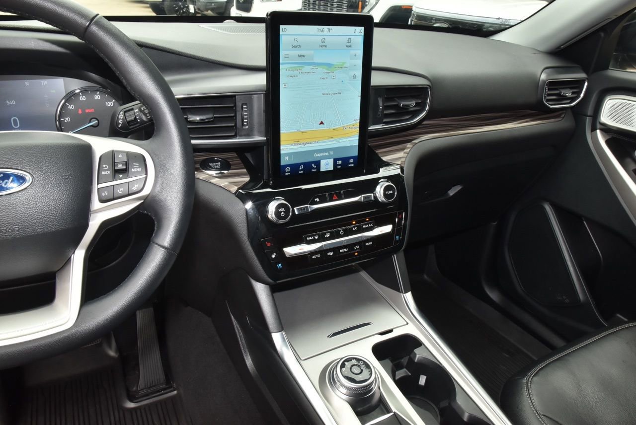 Certified 2024 Ford Explorer Limited w/ Limited Technology Package image 29