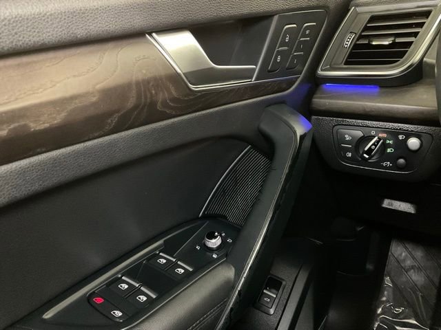 Used 2018 Audi Q5 Prestige w/ Prestige Package image 21