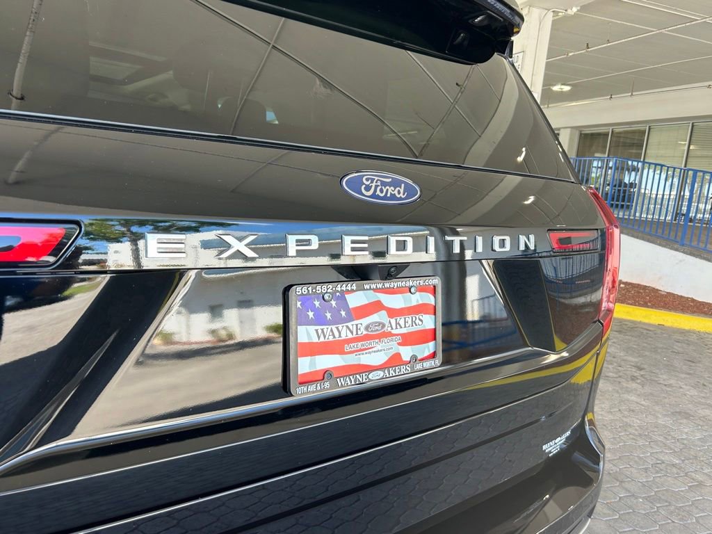 Certified 2025 Ford Expedition Platinum w/ Driver's Package AWD/4WD image 25