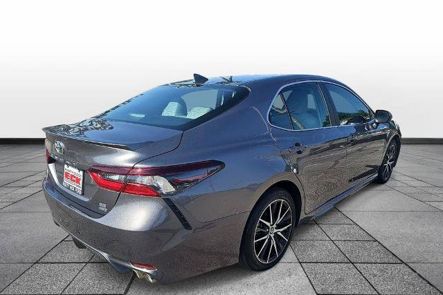 Used 2024 Toyota Camry SE AWD/4WD image 5