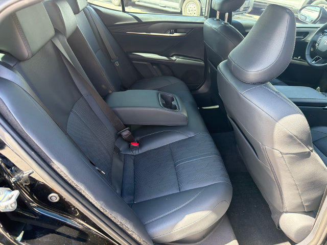 Used 2025 Toyota Camry XSE FWD image 17