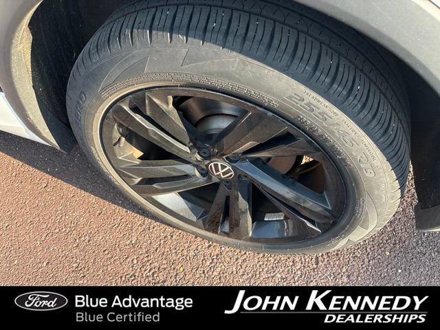Used 2023 Volkswagen Tiguan SE R-Line AWD/4WD image 33