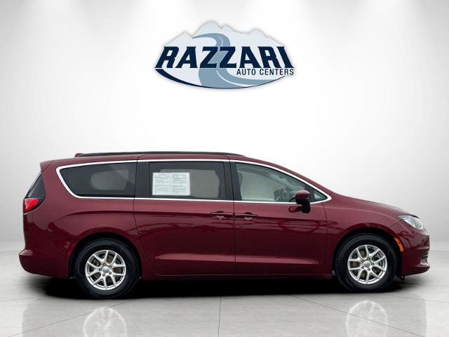 Used 2020 Chrysler Voyager Lxi FWD image 2